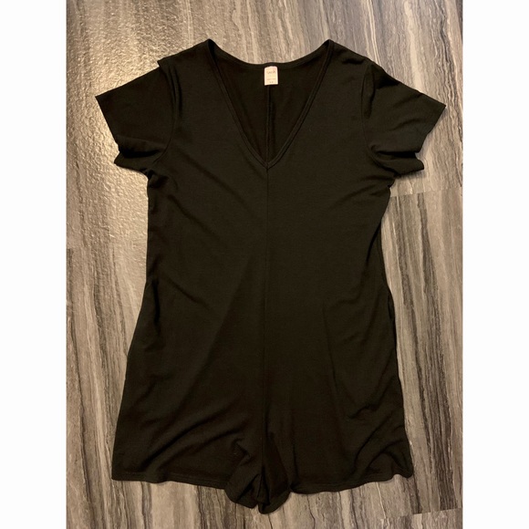 Smash+Tess Sunday Shorty Romper - Picture 2 of 4